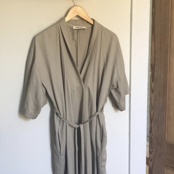 Shaina Mote Robe Dress - Picture 4 of 7